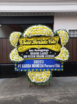 Papan Bunga Duka di Haurgeulis