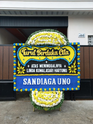 Papan Bunga Duka di Haurgeulis